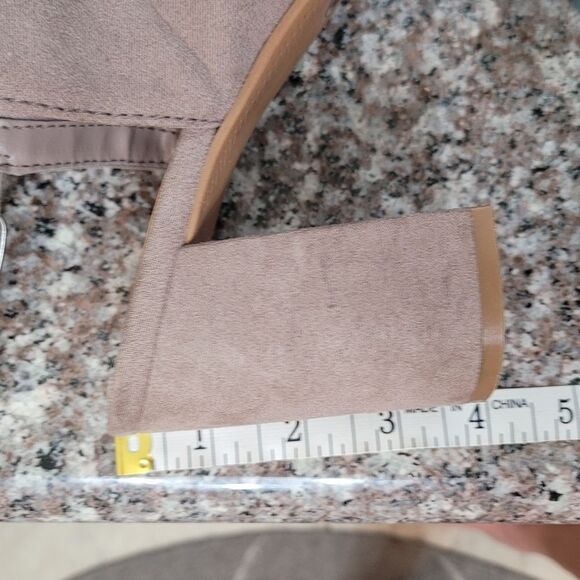 Versatile Taupe Women's Blkck Heel Peep-Toe Shoes - Picture 7 of 7